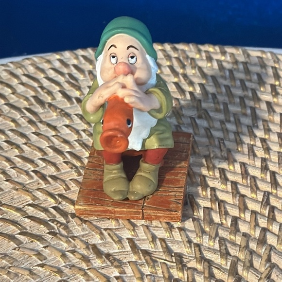 Set of 5 Walt Disney Snow White Dwarf’s 65th Anniversary Collection - Picture 4 of 8